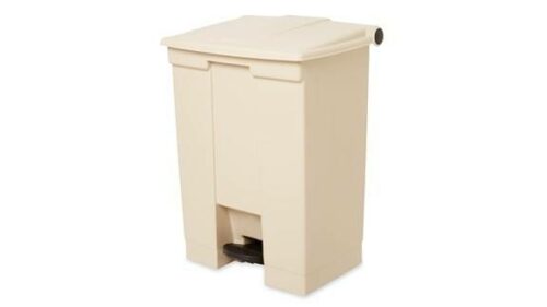 Basurero de pedal Beige STEP-ON 68 Litros | Rubbermaid